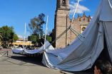 Ráfaga de viento derriba carpa y deja tres lesionados en Tlalnepantla, Edomex.