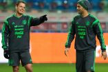 Carlos Vela y 'Chicharito' Hernández durante entrenamiento de la Selección Mexicana.