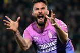 Olivier Giroud celebra con Milán ante Frosinone en la Serie A.
