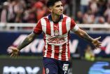 'Pocho' Guzmán celebra gol con Chivas; fue el que marcaría la diferencia.