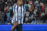 Salomón Rondón celebra gol con Pachuca en la Jornada 10 del Clausura 2024.