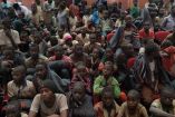 Niños nigerianos rescatados tras secuestro.