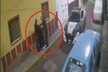 Policías golpean a pareja en Iztacalco.