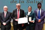Lucía Salcido, enfermera del IMSS premiada por aplicación de vacunas contra contra covid
