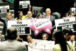 Los diputados de oposición tomaron tribuna para defender los recursos de los trabajadores. Foto: Cuartoscuro