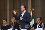 Taboada firma compromiso con víctimas de despojo y defraudados del INVI