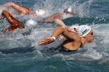 Competencia de natación en aguas abiertas.