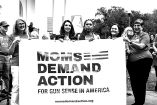 Integrantes del colectivo Moms demands action.