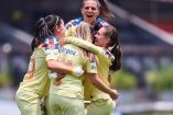 Jugadoras de América celebran gol que las mete en las Semifinales del Clausura 2024.