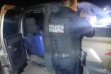 Aseguran camioneta repleta de bidones huachicoleros en Querétaro