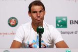 Rafael Nadal visiblemente triste en conferencia de prensa.