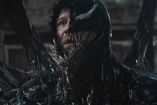 Eddie Brock con cara de Venom en tráiler de tercera película