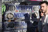Bufanda de Kylian Mbappé vestido con los colores de Real Madrid previo a la Final de Champions League.