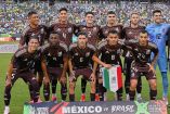 Jugadores de Selección Mexicana formados para la foto.