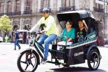 Bicitaxi con pasajeros