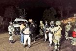 Policías de Guerrero en la zona del secuestro.