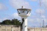 Torre de vigilancia en un reclusorio de México