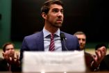 Michael Phelps compareciendo en una audiencia.