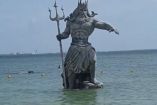 Estatua de Poseidon en mar de Progeso, Merida