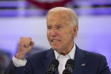 El presidente Joe Biden habla con sus partidarios en un evento de campaña en Renaissance High School el 12 de julio de 2024 en Detroit, Michigan. Biden continúa su campaña mientras enfrenta llamados de un número cada vez mayor de legisladores, donantes, expertos políticos y medios de comunicación demócratas para que ponga fin a su campaña y no busque la reelección.