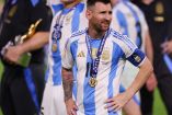 Lionel Messi durante ceremonia de premiación tras conseguir el título en la Copa América 2024.