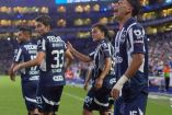 Jugadores de Monterrey celebran 2-0 ante Querétaro en el Apertura 2024.