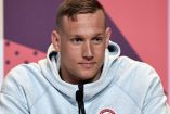 Caeleb Dressel ante los medios de comunicación.
