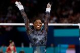 Simone Biles, celebrando su actuación
