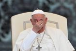 Papa Francisco triste.