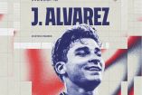 Julian Alvarez presentado en una imagen con el Atlético de Madríd, con su nombre y dando la bienvenida