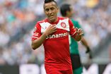 Christian Cueva jugando con Toluca.