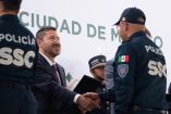 La SSC entregó reconocimientos, condecoraciones y ascensos, a mil 400 policías de la CDMX