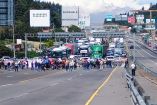 bloqueo en la México-Toluca, varados