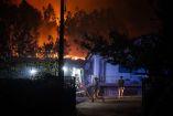 El incendio ha provocado al menos 7 muertos. (AFP)
