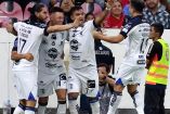 Jugadores de Querétaro celebran gol del triunfo ante el Atlas en la Jornada 9 del Apertura 2024 en la Liga MX.