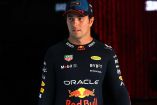 'Checo' Pérez con semblante serio y gorra de Red Bull.