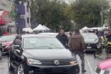 Pelea automovilista y taxista.
