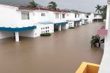 El residencial Punta Diamante en Acapulco quedó bajo el agua; hay atrapados.
