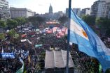 Miles marcharon por la universidad pública en Argentina