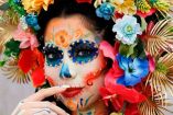 maquillaje artístico para Día de Muertos.