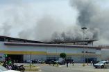 Incendio en Plaza Las Américas.