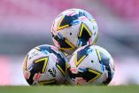 Balones de Liga MX previo a duelo del Apertura 2024 desde la cancha del Estadio Akron.