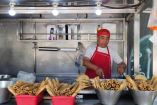 ¿Riesgos de la comida callejera? Esto dice la UNAM 