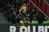 Mohamed Salah salvó al Liverpool de una sorpresa en la Premier (Reuters)