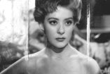  Silvia Pinal de joven con vestido en foto blanco y negro