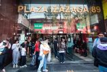 Operativos en Izazaga 89, plaza comercial en el Centro Histórico, buscan garantizar que las actividades comerciales cumplan con la legalidad, según el Gobierno de CDMX.