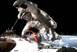 Astronautas chinos rompen récord para una caminata espacial