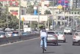 Ciclista en Periférico Norte. 