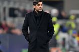 Paulo Fonseca dirigiendo al AC Milán.