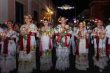 Portando con orgullo el traje regional de Yucatán, lideró la tradicional callejoneada